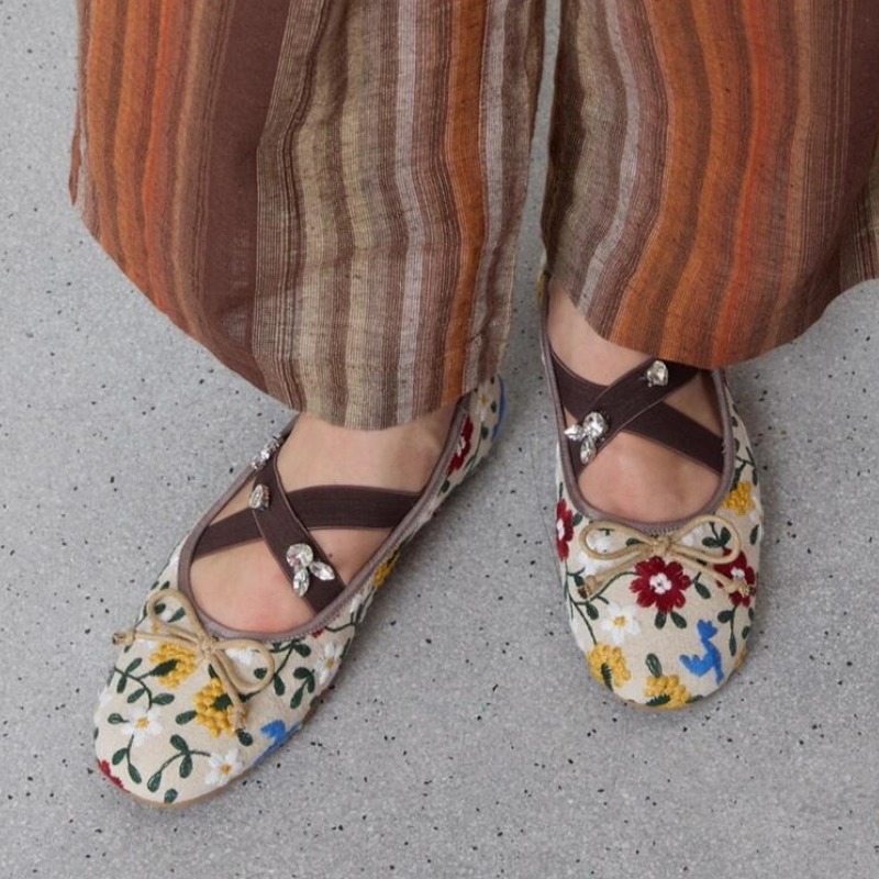 Women Fashion Brand - Embroidery Flower Ballet Flats Women Rhinestone