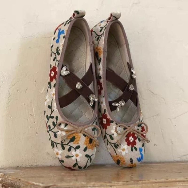 Embroidery Flower Ballet Flats - Women Fashion Brand のレビューと価格