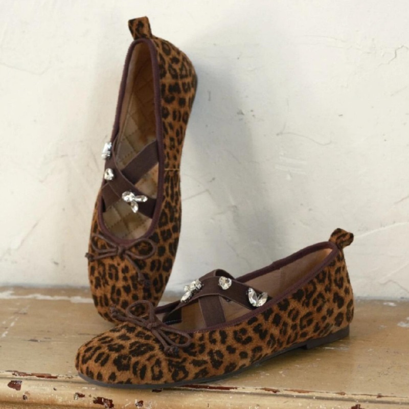 Embroidery Flower Ballet Flats - Women Fashion Brand のレビューと価格