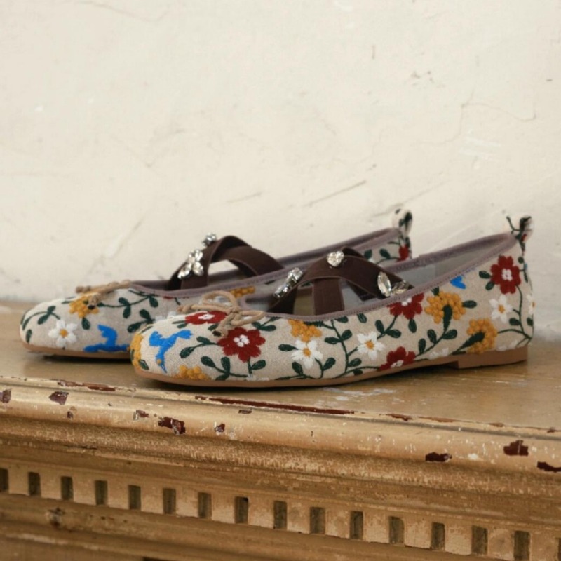 Embroidery Flower Ballet Flats - Women Fashion Brand のレビューと価格